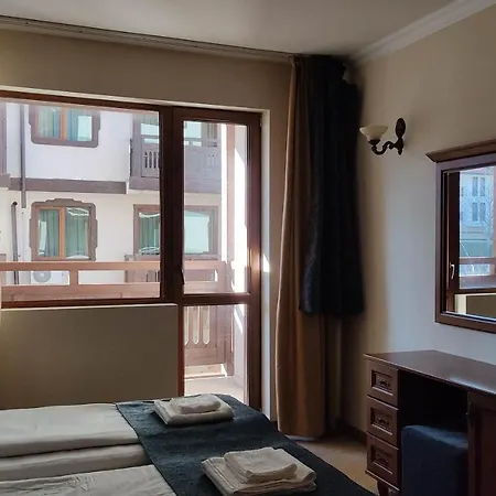 Annett At Emerald * Μπάνσκο