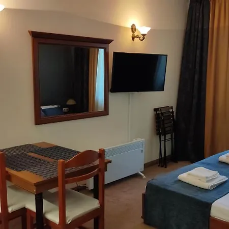 Annett At Emerald Μπάνσκο